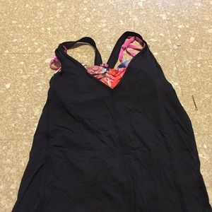 Black lightweight lululemon top